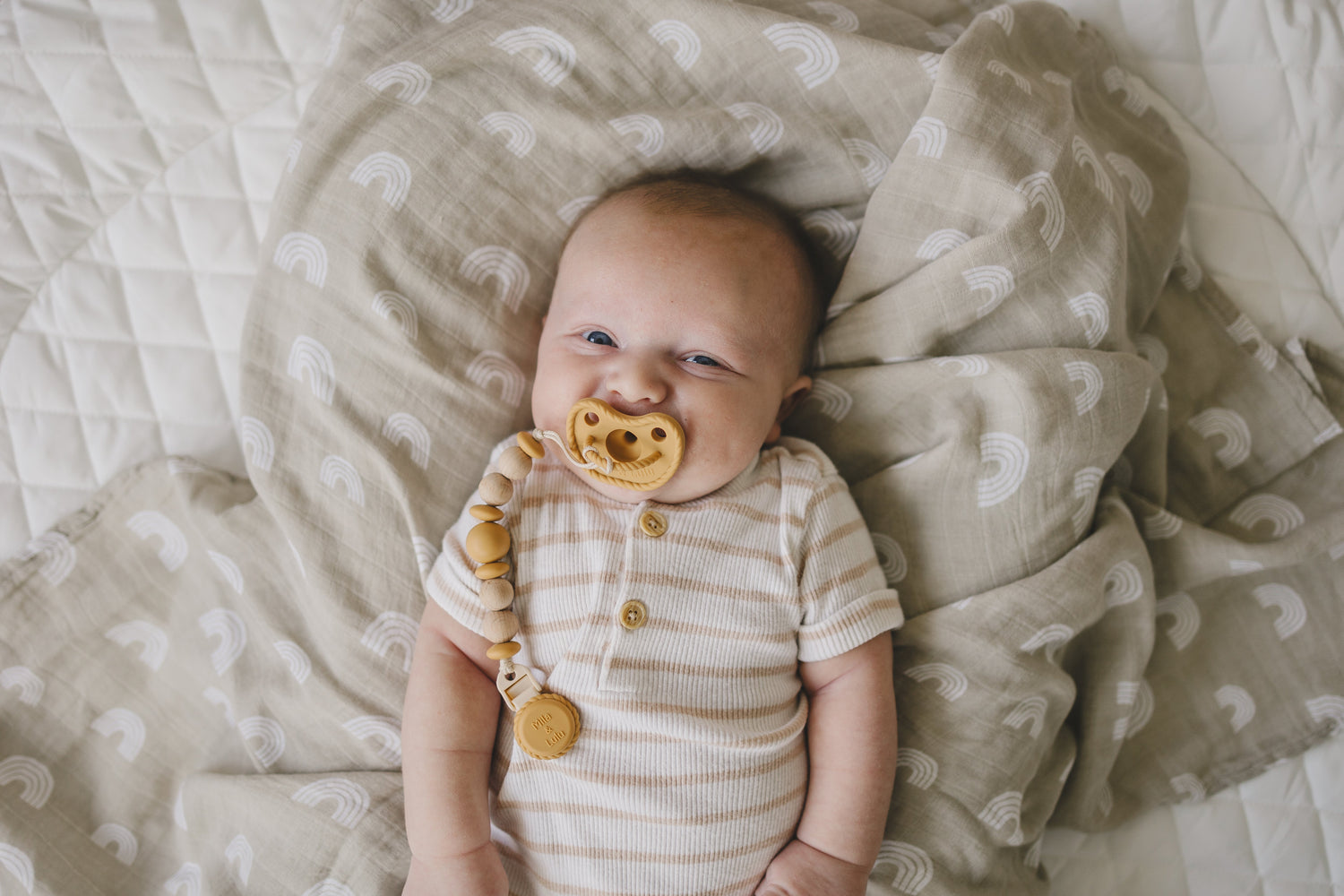 Mila & Lulu silicone pacifier set and pacifier clips