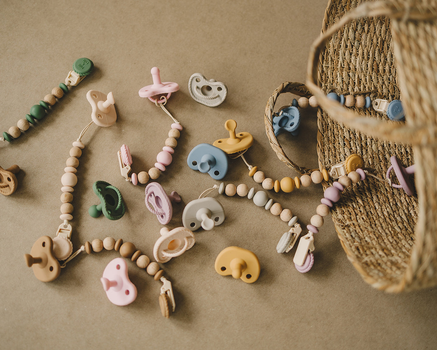 Neutral colors pacifier clip sets bra free and safe