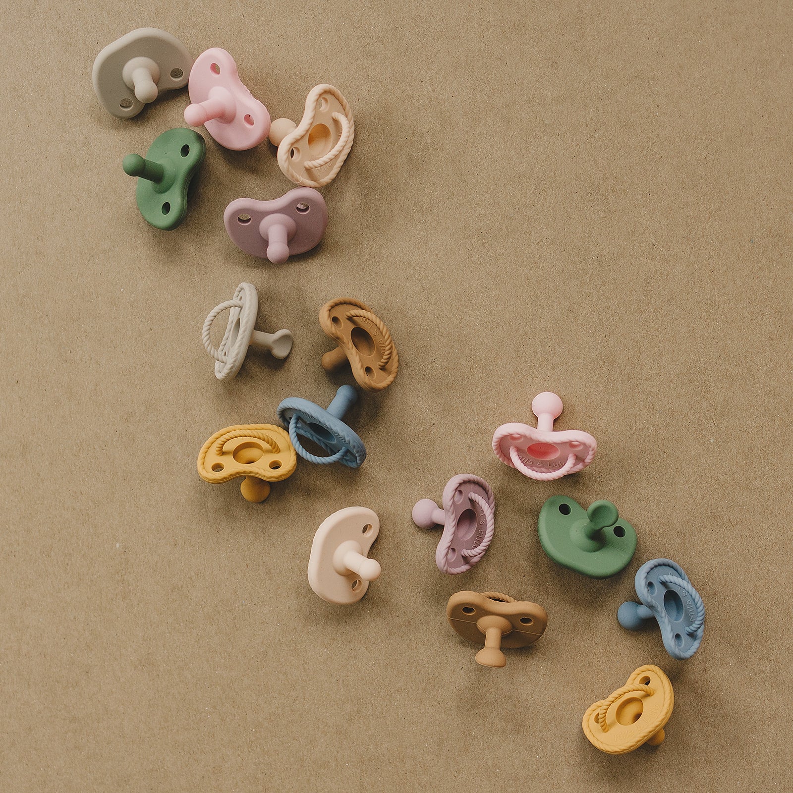 Sticky Pacifier Round Orthodontic Pacifier | Best Pacifiers for Newborns USA – Mila & Lulu