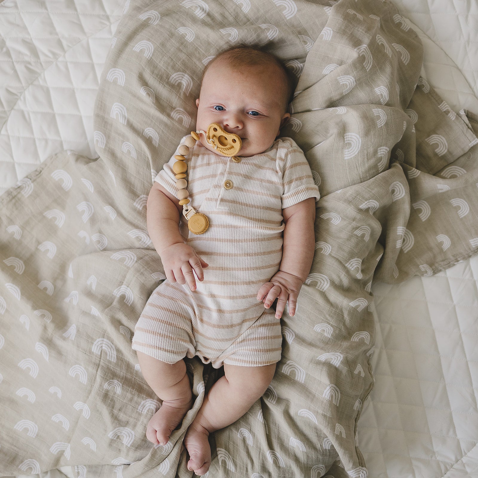 Non- toxic silicone pacifier clip with BPA-free beaded design in color Sun